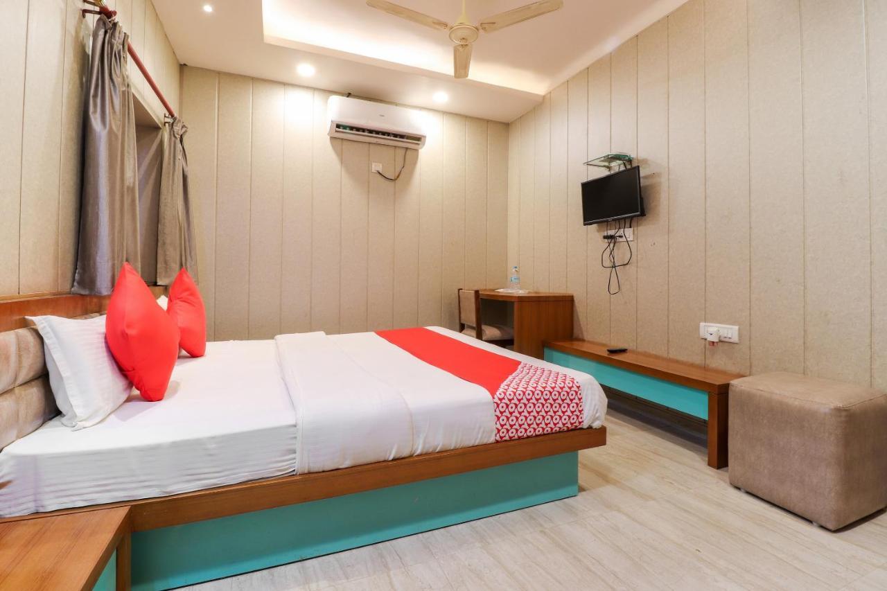 OYO 26781 Hotel Raghupati Ayodhya Exterior foto