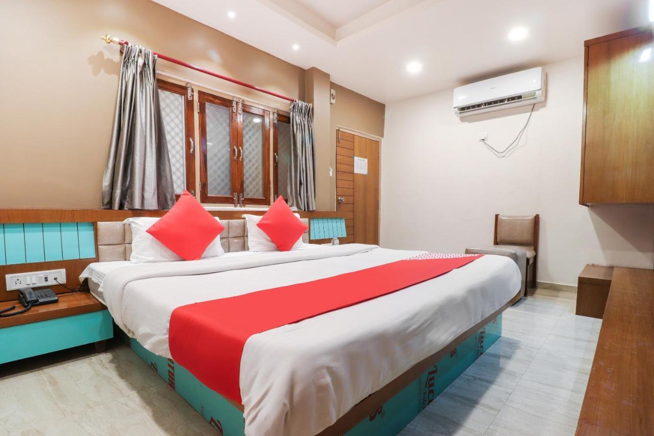 OYO 26781 Hotel Raghupati Ayodhya Exterior foto